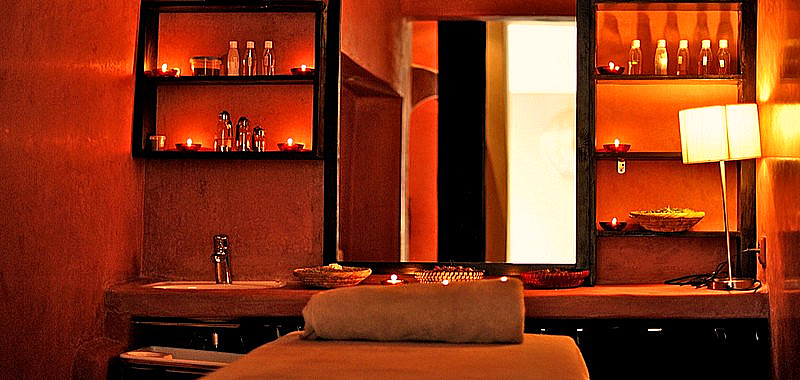 Spa 'Bien-tre' : Hammam + 1 1/2 H Massage..............60  / personne  